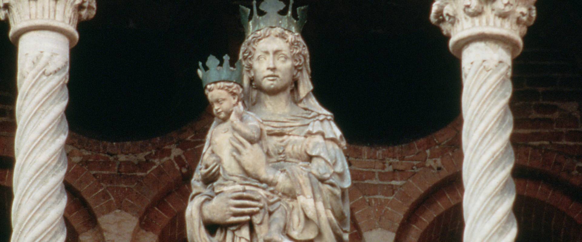 Cattedrale. Madonna col Bambino foto di Rebeschini